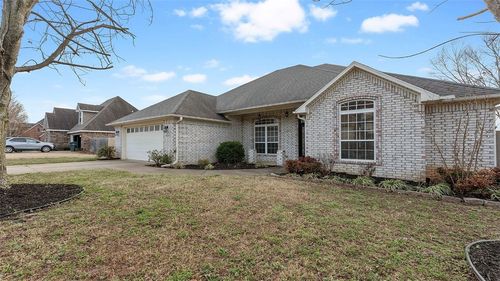 599 N Rocky Xing, Fayetteville, AR, 72704-7047 | Card Image