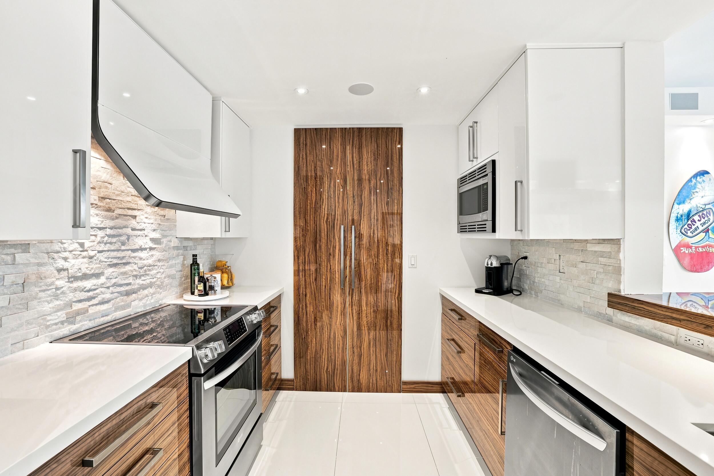 Residential in Sunny Isles Beach 4
