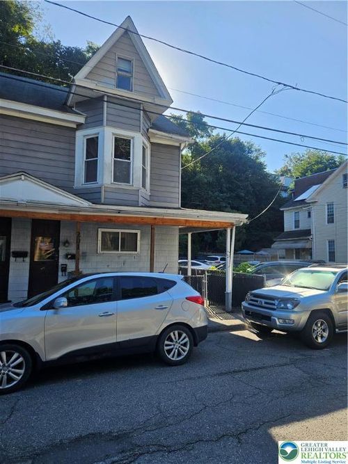 201 Schuylkill Ave, Tamaqua, PA, 18252-1733 | Card Image