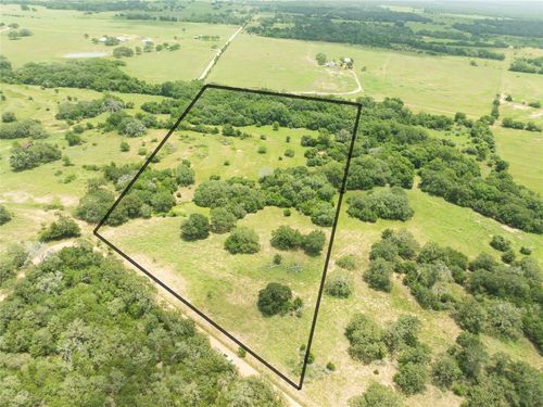 5 County Road 212, Hallettsville, TX, 77964 | Card Image