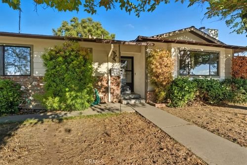 213 S Monterey Ave, Coalinga, CA, 93210-2422 | Card Image