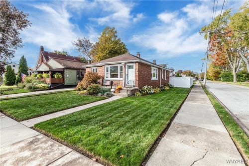 3934 Macklem Ave, Niagara Falls, NY, 14305-1566 | Card Image