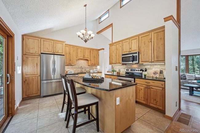20025 Flint Ln, House other with 4 bedrooms, 3 bathrooms and 7 parking in Morrison CO | Image 7