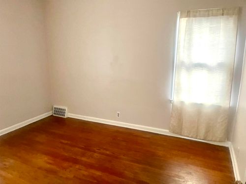 20577 Fairport St, Detroit, MI, 48205-1128 | Card Image