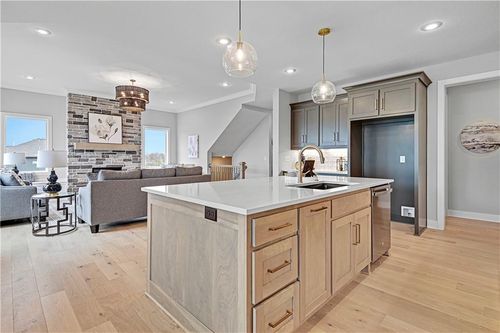 17421 Gillette St, Overland Park, KS, 66221-2959 | Card Image