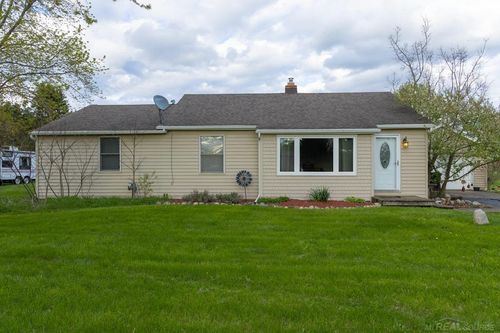 8440 Bridge Lake Rd, Clarkston, MI, 48348-2557 | Card Image