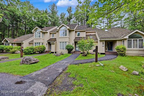 1015 Crestwoods Dr, Pocono Pines, PA, 18350 | Card Image