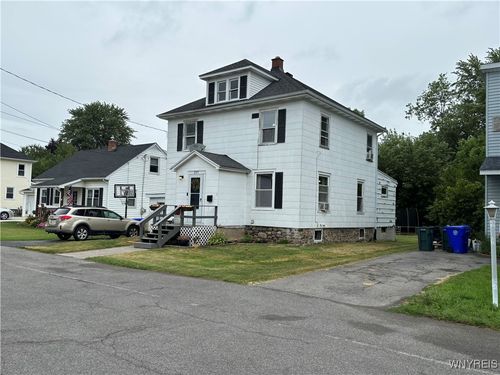 2725 Caledonia St, Newfane, NY, 14108-1301 | Card Image