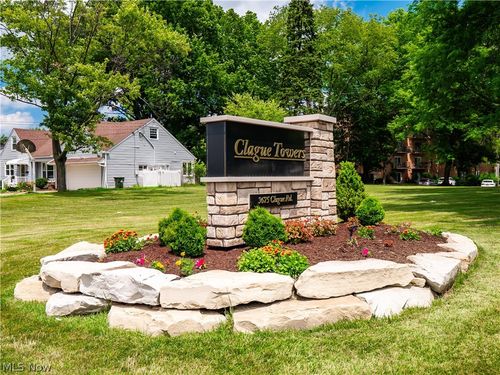 316-3675 Clague Rd, North Olmsted, OH, 44070-1654 | Card Image