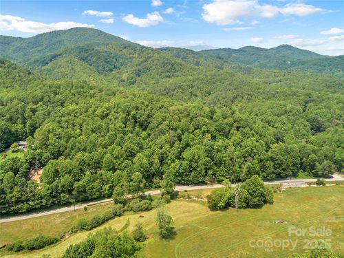 63 Chestnut Lodge Rd, Black Mountain, NC, 28711-8787 | Card Image