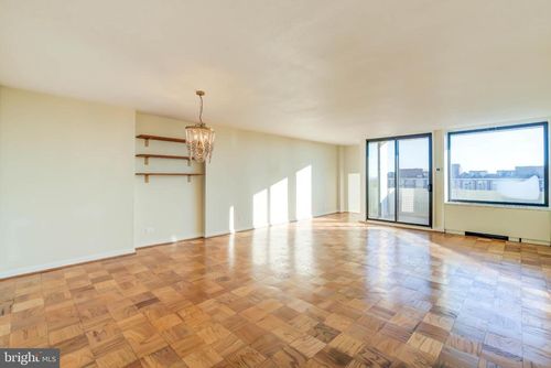 apt-w800-490 M St Sw, WASHINGTON, DC, 20024-2629 | Card Image