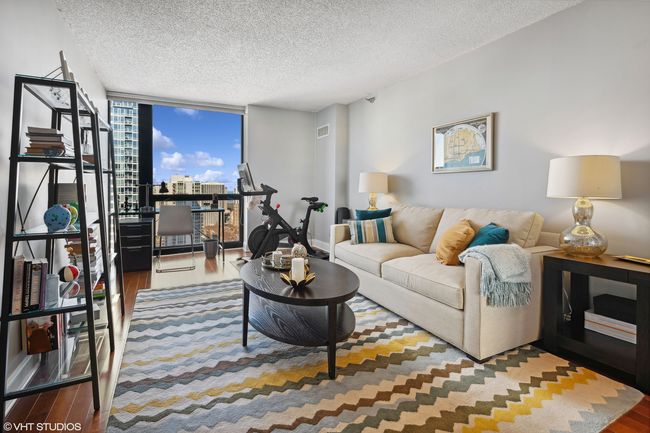 APT-2703 - 1122 N Clark St, Condo with 2 bedrooms, 2 bathrooms and 1 parking in CHICAGO IL | Image 9