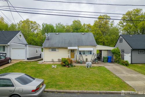 520 N Park Dr, Perth Amboy, NJ, 08861-1918 | Card Image