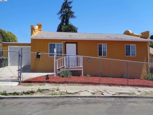 2122 E 25th St, Oakland, CA, 94606-3534 | Card Image