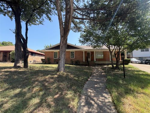 615 Oak Forest Dr, Dallas, TX, 75232-1221 | Card Image