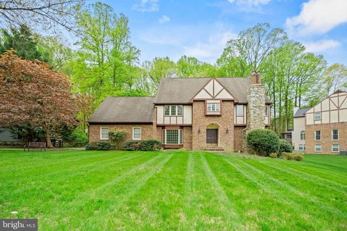 10317 Hickory Ct, Herndon, VA, 20170 | Card Image