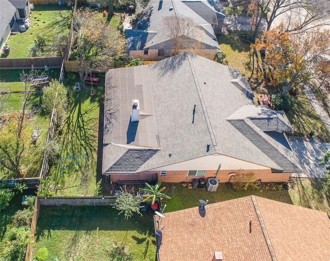 Aerial shot of the home | Image 7