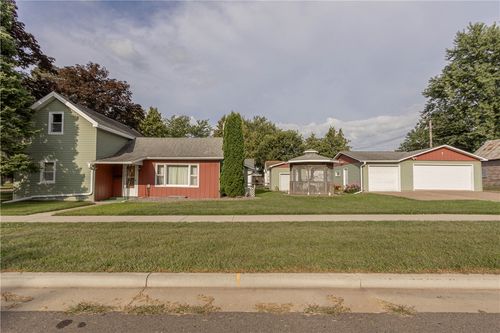 304 Olive St, Chippewa Falls, WI, 54729-1131 | Card Image