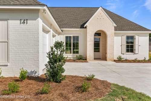 141 Mission Rdg, Madison, MS, 39110-7634 | Card Image