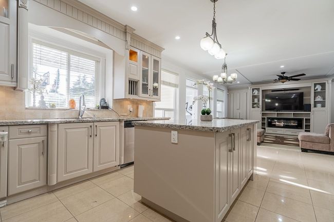 6149 175 B Street, House other with 7 bedrooms, 6 bathrooms and 16 parking in Surrey BC | Image 10