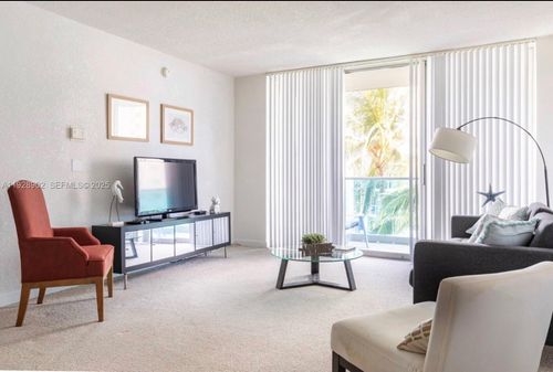 5m-4001 S Ocean Dr, Hollywood, FL, 33019-3019 | Card Image