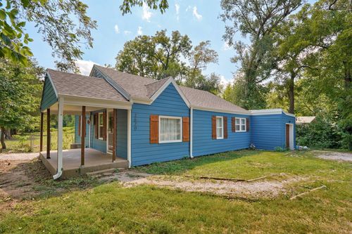 2620 W Chestnut St, Springfield, MO, 65802-4460 | Card Image