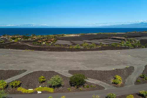 72-1107 Kekahawaiole Dr, Kailua Kona, HI, 96740-0052 | Card Image