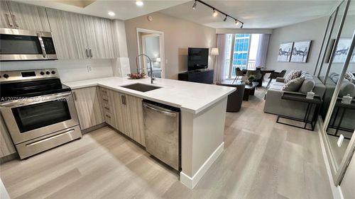 2003-17375 Collins Ave, Sunny Isles Beach, FL, 33160-3410 | Card Image