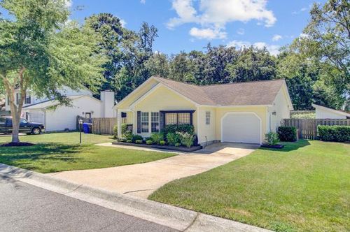 2076 Presidio Dr, Mount Pleasant, SC, 29466-8887 | Card Image
