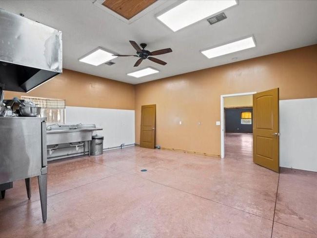 Commercial Kitchen space | Image 54