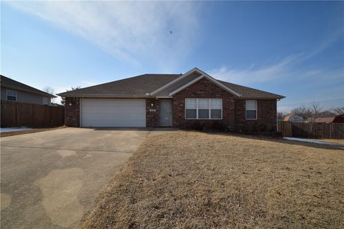 904 Sw Natchez Ct, Bentonville, AR, 72712-3689 | Card Image