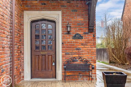 467 University Pl, Grosse Pointe, MI, 48230-1637 | Card Image