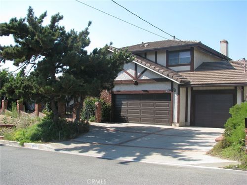 10451 Ormond St, Shadow Hills, CA, 91040-1415 | Card Image