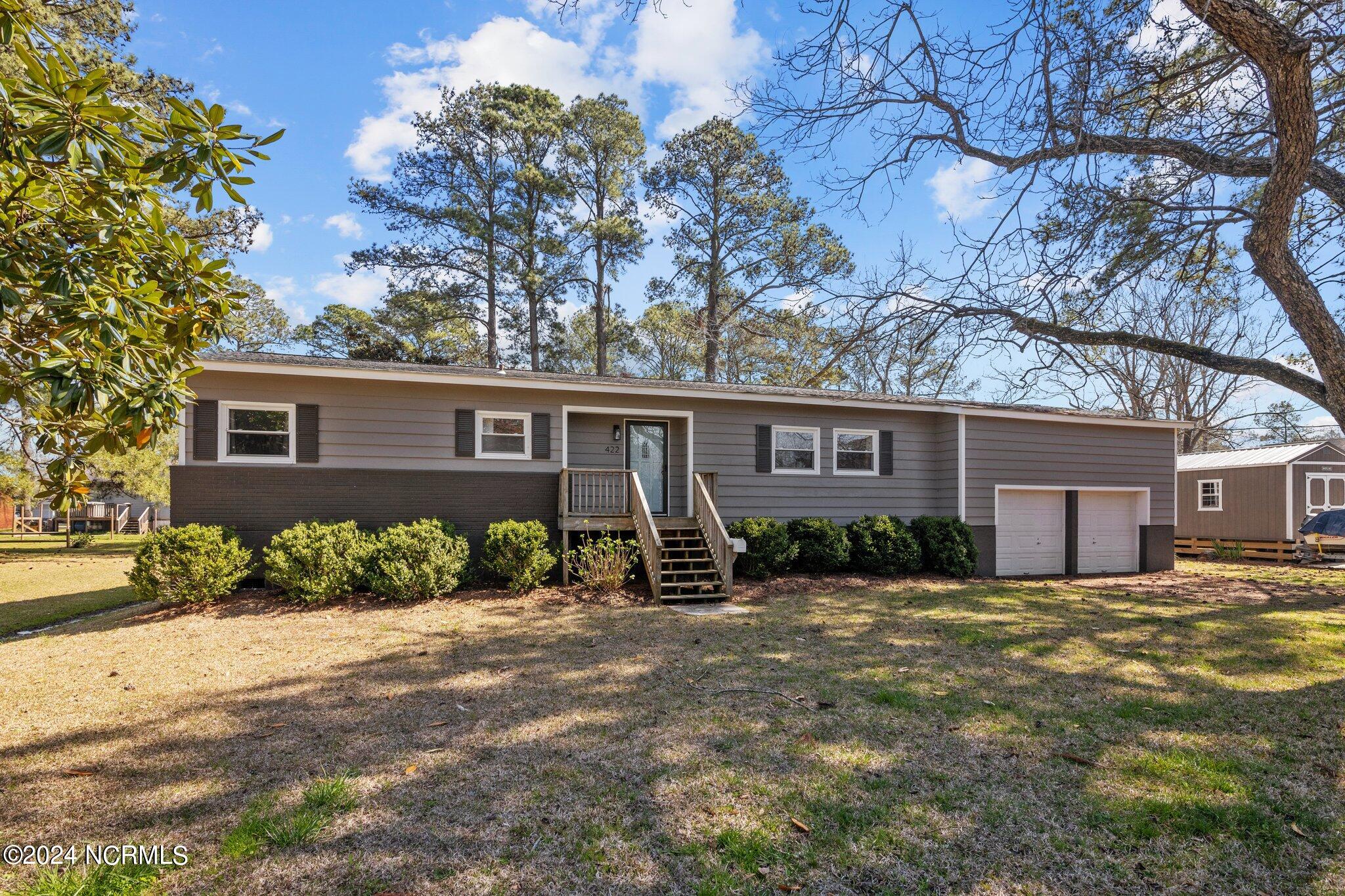 Lamont St, Belhaven, NC 27810