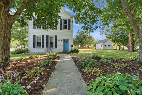 208 E Wall St, Lexington, IL, 61753-1464 | Card Image