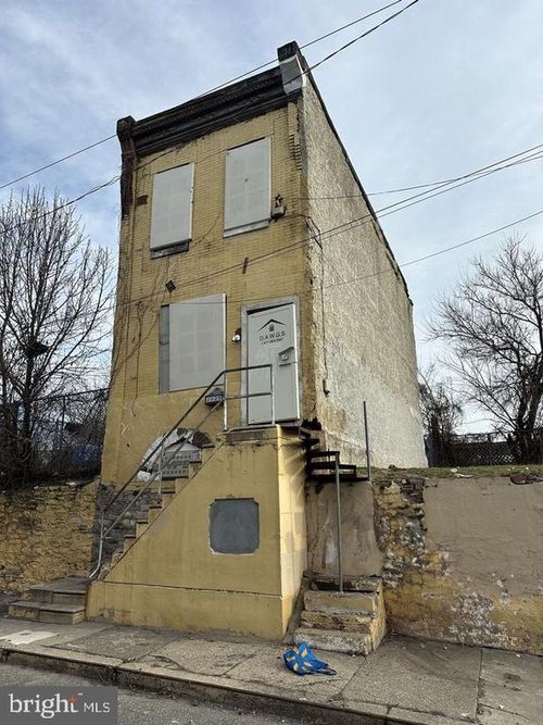 2025 E Sterner St, PHILADELPHIA, PA, 19134-4025 | Card Image