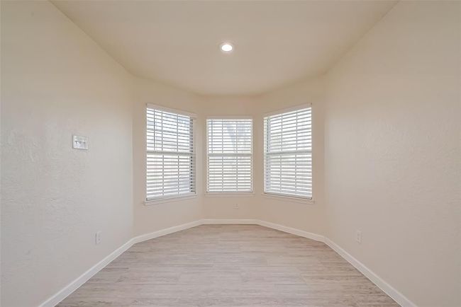 9622 Sugarblossom Ln, House other with 4 bedrooms, 2 bathrooms and 2 parking in Sugar Land TX | Image 4