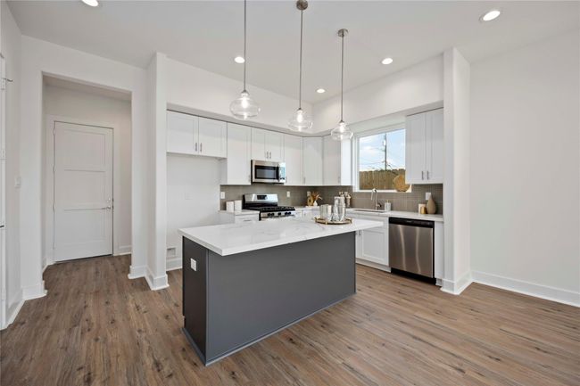 Kitchen | Image 8