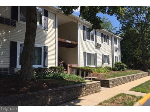 3 Norwich Pl, SOMERSET, NJ, 08873-4912 | Card Image