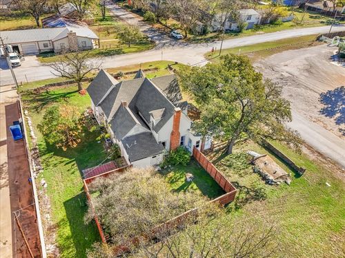 112 S Evans St, Boyd, TX, 76023-3232 | Card Image