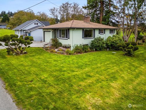 1043 Scenic Avenue, Camano Island, WA, 98282 | Card Image