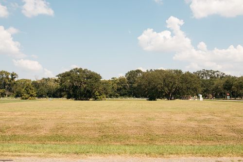 102 Lakeland Cir, Rosharon, TX, 77583-5152 | Card Image