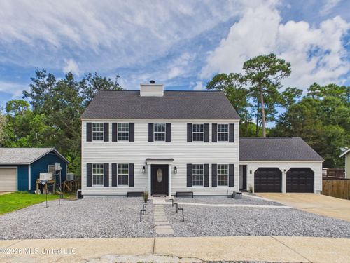 108 Penny Ct, Ocean Springs, MS, 39564-3422 | Card Image