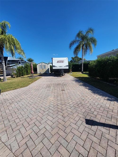 302-2418 Limewood Ave, CLERMONT, FL, 34714-6348 | Card Image