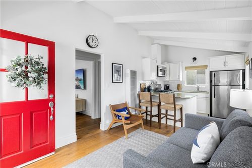 110.5 Pearl Ave, Newport Beach, CA, 92662 | Card Image