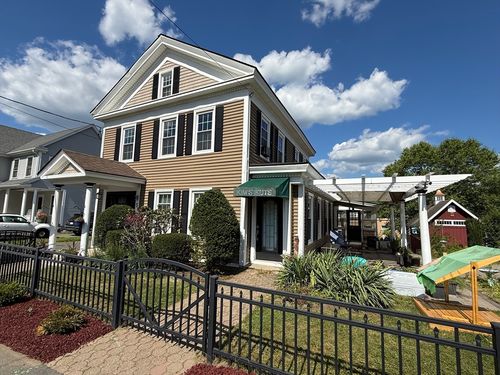 5 Washington St, Monson, MA, 01057-1161 | Card Image
