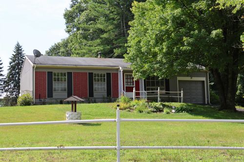 98 Chester Rd, Raymond, NH, 03077-2714 | Card Image