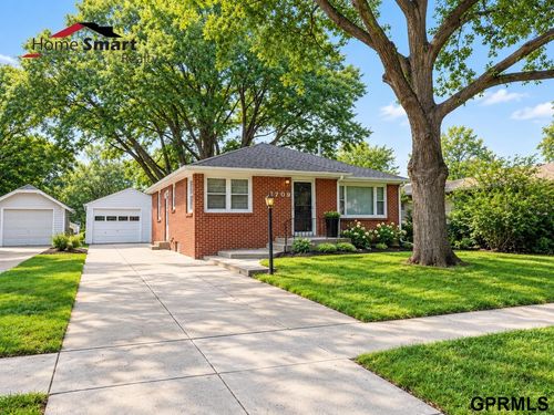 2709 S 12th St, Lincoln, NE, 68502-3517 | Card Image