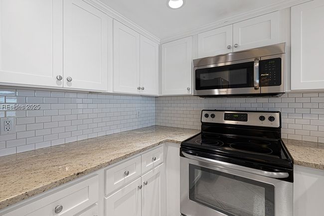 APT-311 - 100 Helmsman Way, Condo with 2 bedrooms, 2 bathrooms and null parking in Hilton Head Island SC | Image 7