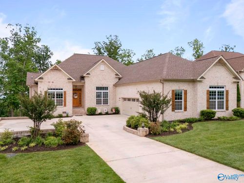 19 Ridge Bluff Cir Se, Huntsville, AL, 35803-1983 | Card Image